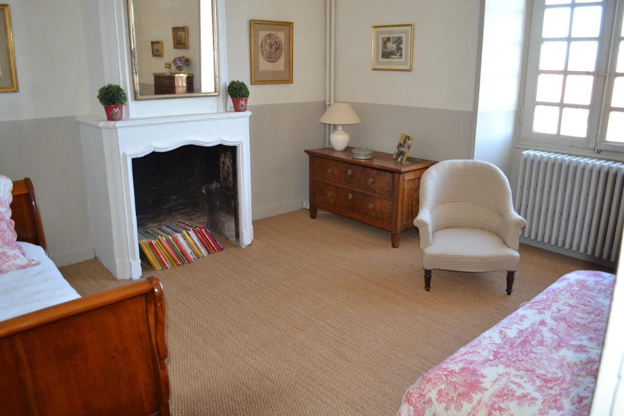 Le Petit Logis Bed and Breakfast Rouillac  Eksteriør billede